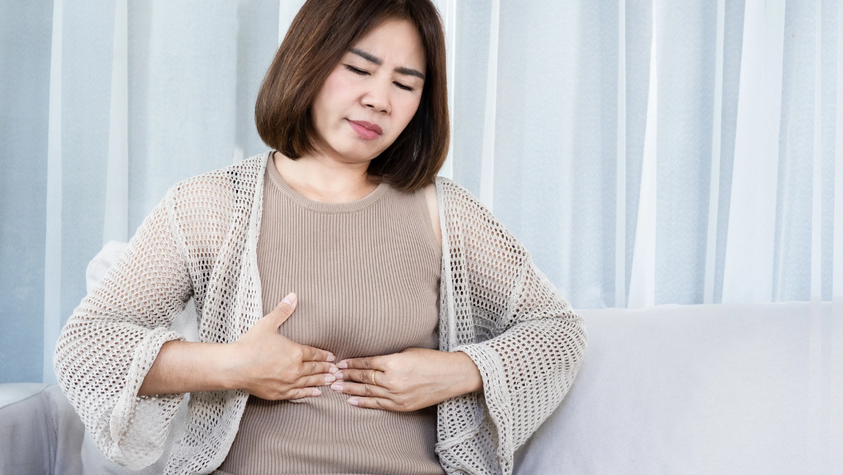 Stomach Rib Rage Upper Left Abdominal Pain Under Ribs: Causes & Treatment