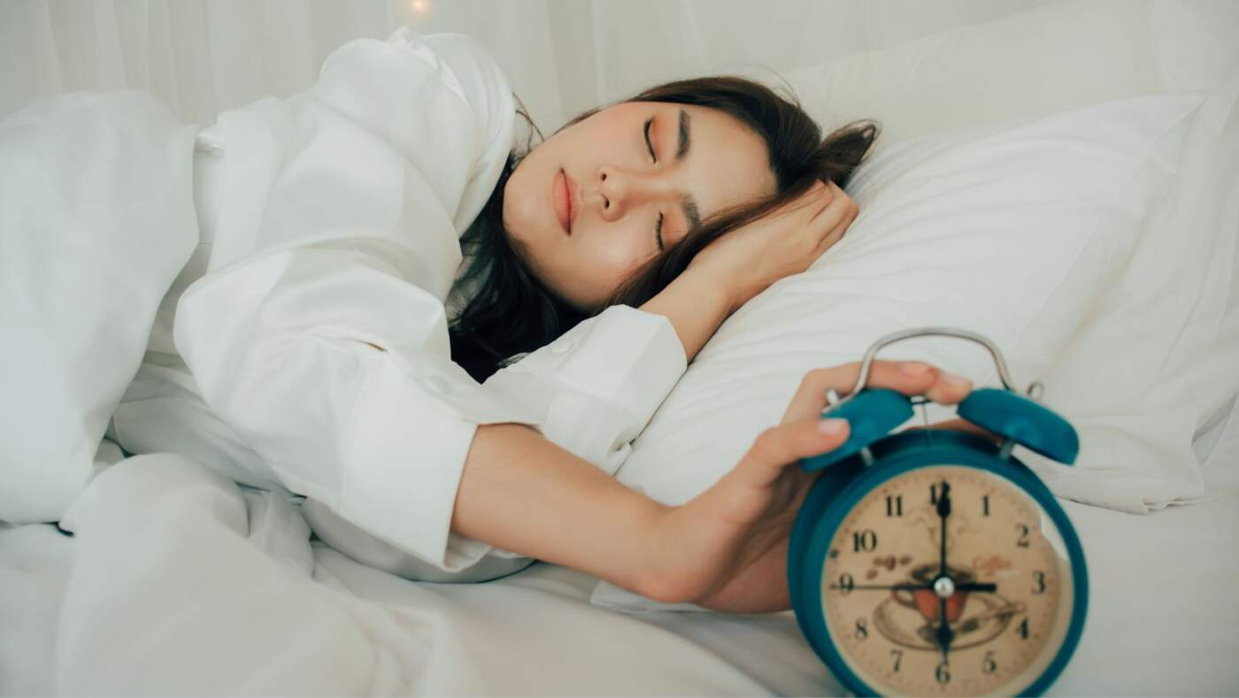 How to Sleep 8 Hours in 4 Hours: Is It Actually Possible?