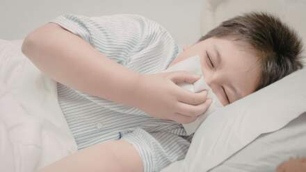 How to Sleep With a Stuffy Nose: Nighttime Relief Tips