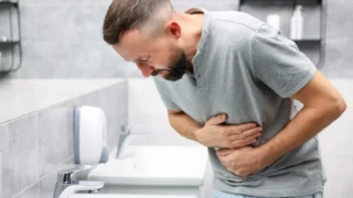 Chest Pain and Diarrhea: Causes, Symptoms, and When to Worry