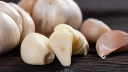 Health Benefits of Garlic: Nutrition, Immunity, and Daily Wellness