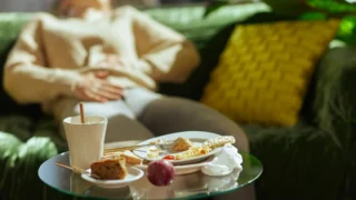 Is Feeling Sleepy After Eating a Sign of Diabetes? Causes and Warning Signs