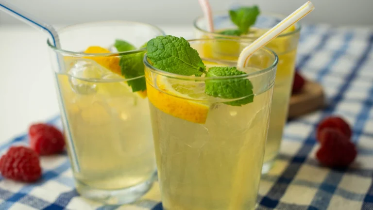 Best Drinks for Diabetes Patients: Healthy Choices for Blood Sugar Balance