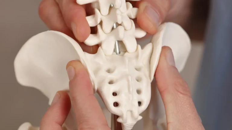 What Are the Symptoms of Tailbone Cancer? Understanding Tailbone Pain and Warning Signs 16 What Are the Symptoms of Tailbone Cancer? Understanding Tailbone Pain and Warning Signs