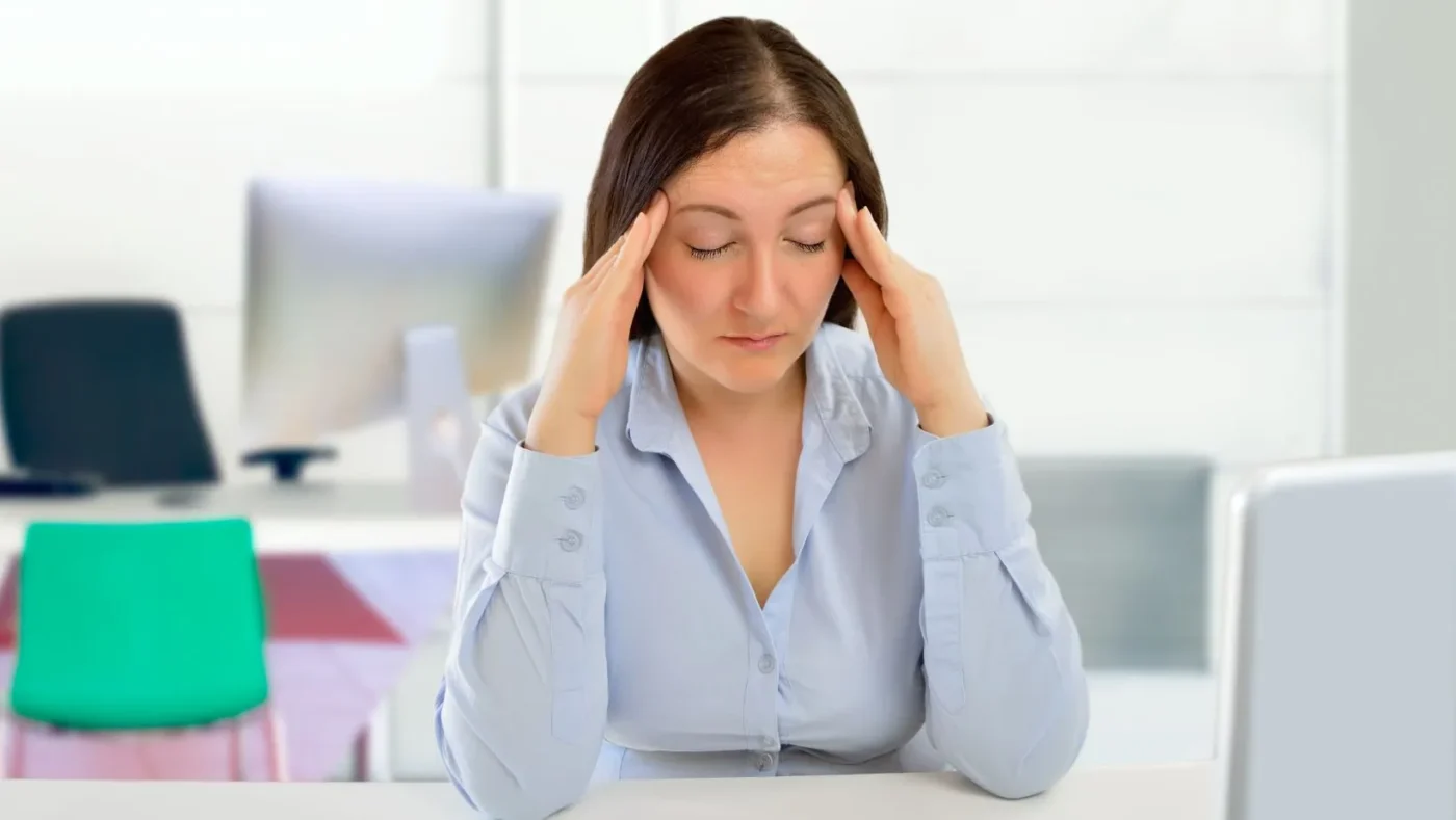 Can Creatine Cause Headaches? Understanding Side Effects, Hydration, and Headache Prevention