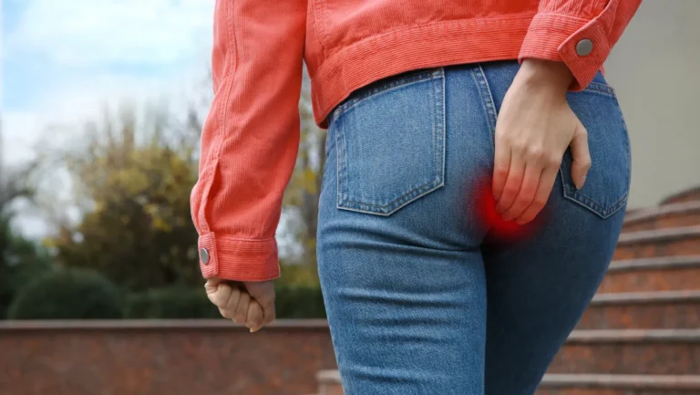 Do Hemorrhoids Smell? Understanding Odor, Leakage, and Hemorrhoid Hygiene 19 Do Hemorrhoids Smell? Understanding Odor, Leakage, and Hemorrhoid Hygiene