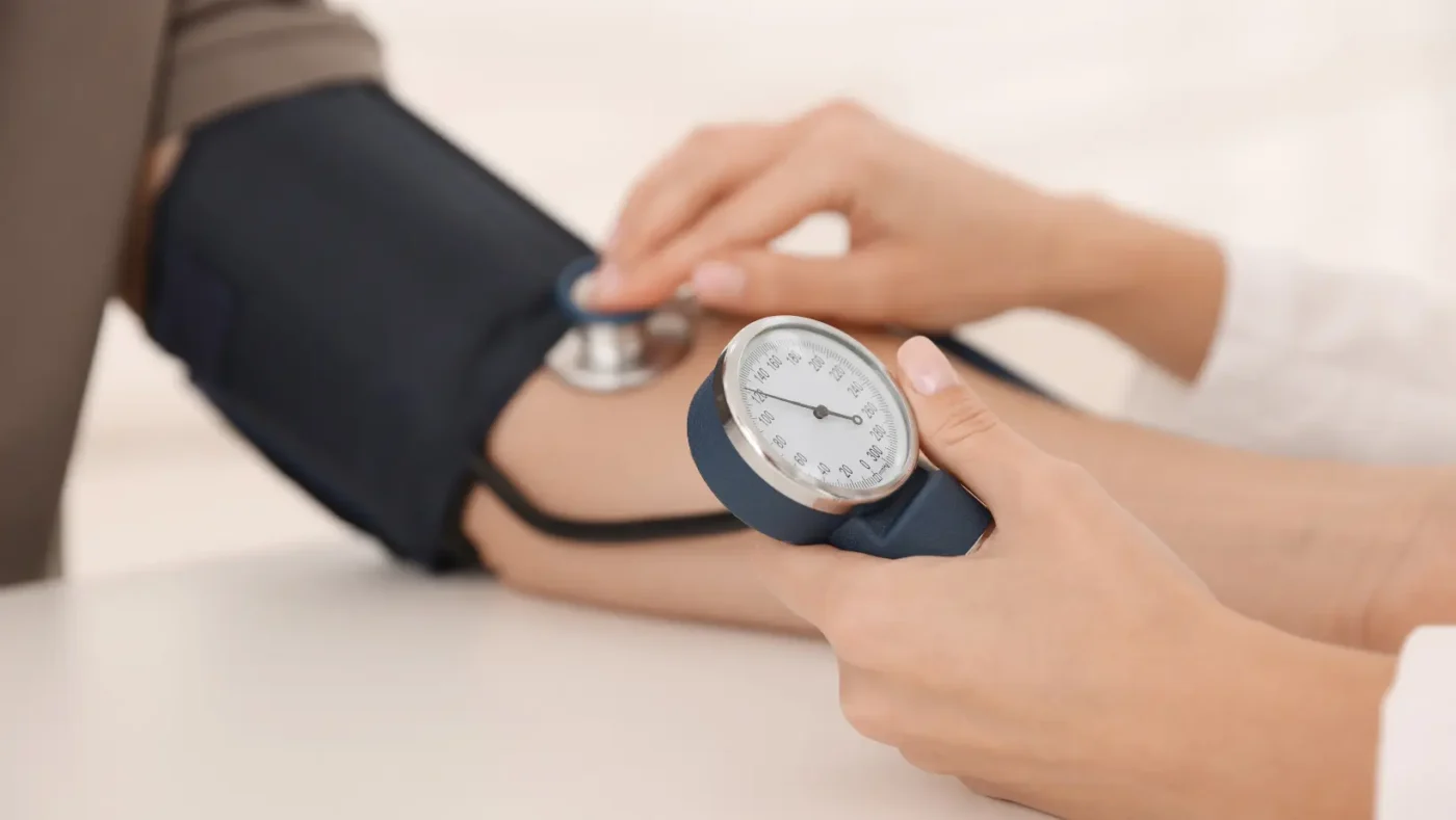 7-Second Trick to Lower Blood Pressure: Does It Work and How to Use It Safely? 5 7-Second Trick to Lower Blood Pressure: Does It Work and How to Use It Safely?