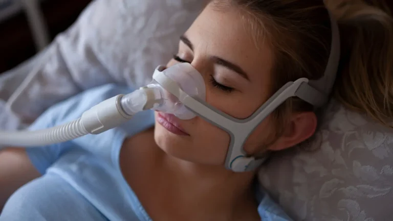 Sleep Apnea Symptoms in Women: Signs, Hormonal Factors, and Treatment Options