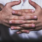 Does Cracking Knuckles Cause Arthritis? Separating Myth From Medical Facts