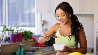 How Many Calories Should You Eat Per Day? A Guide Based on Your Goals