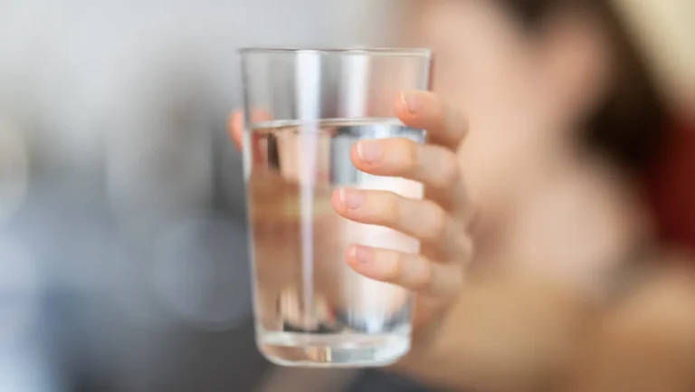 How Much Water Should You Drink on a GLP-1? Daily Amounts & Hydration Tips